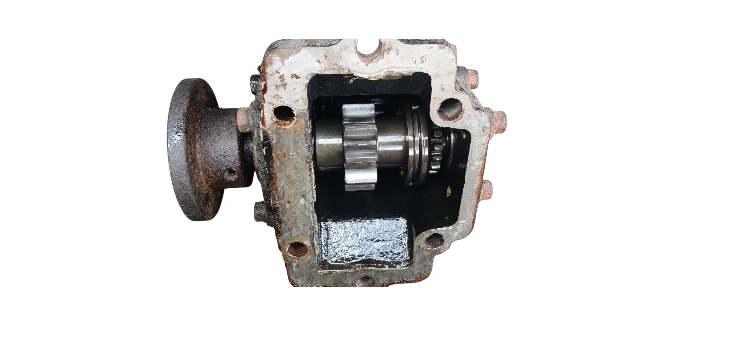 Toma Fuerza de Nissan FE6 UD